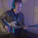 Papa Roach、ジェリー・ホートンによる「Cut The Line」のギタープレイ映像を公開