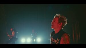 Electric CallboyのライブにSum 41デリックが登場！名曲「Still Waiting」で奇跡の共演【サム・フォーティーワン|エレクトリック・コールボーイ】