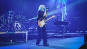 Linkin Parkがストックホルム公演より「Over Each Other」ライブ映像を公開【リンキン・パーク】