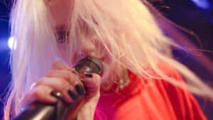 The Pretty Recklessが「About You」ボーナス版MV公開！骨太なブルース・リフと極上美旋律【ザ・プリティー・レックス】